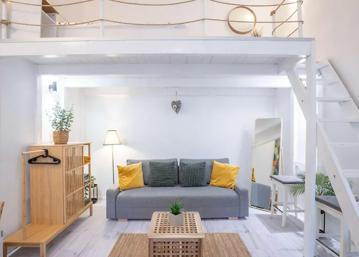 דירה The Almond Loft At Harsfa 31 בודפשט